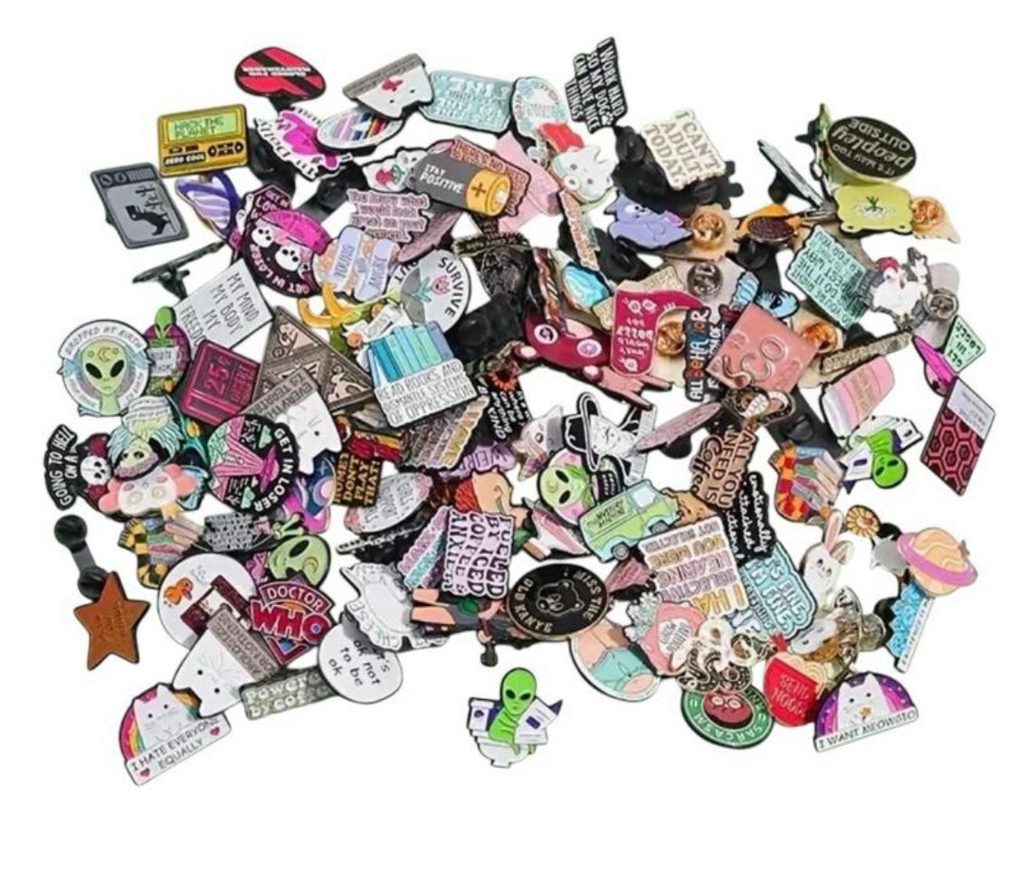 5 piece enamel pin scoop