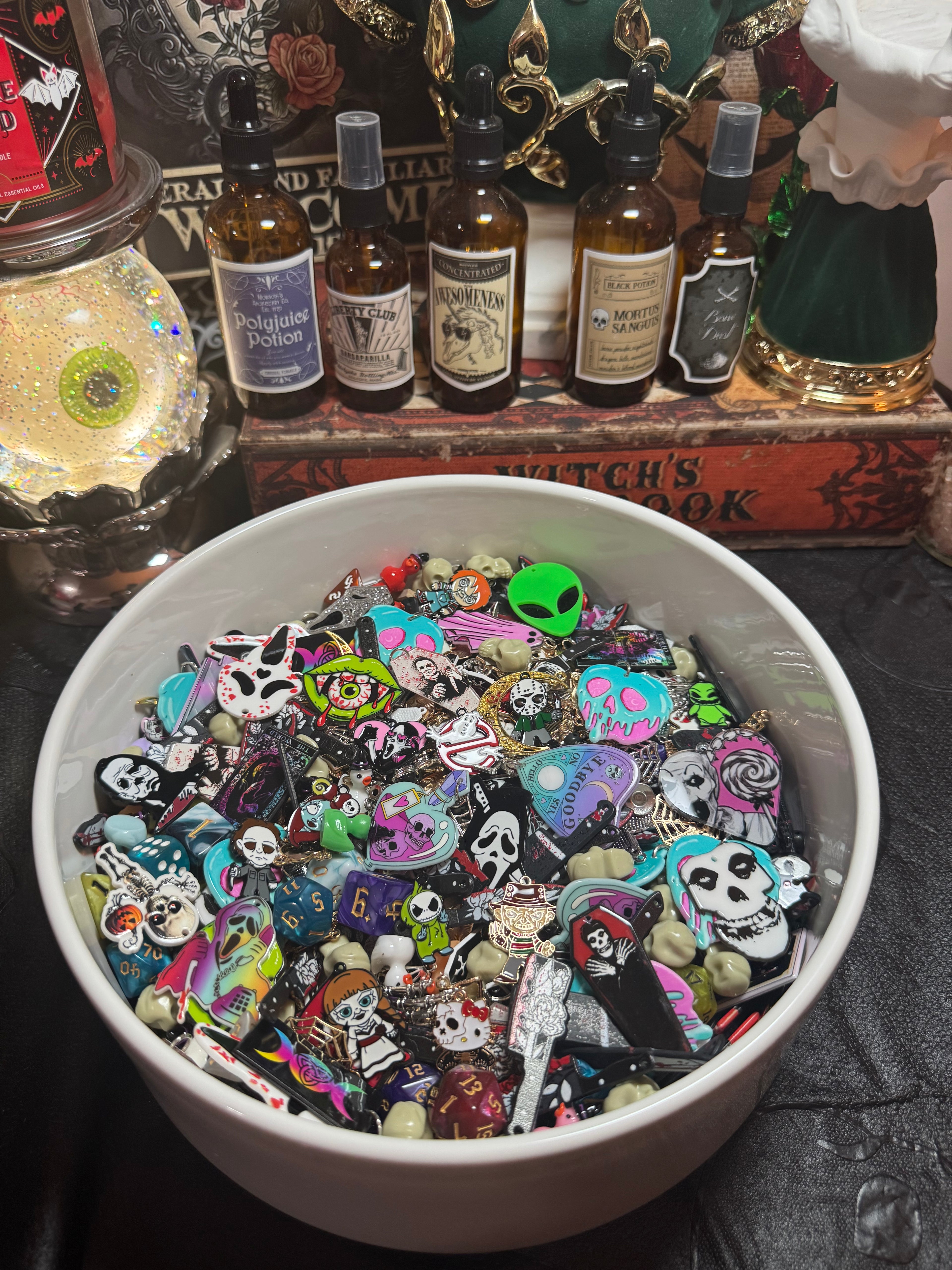 50pc Horror & Spooky charm set