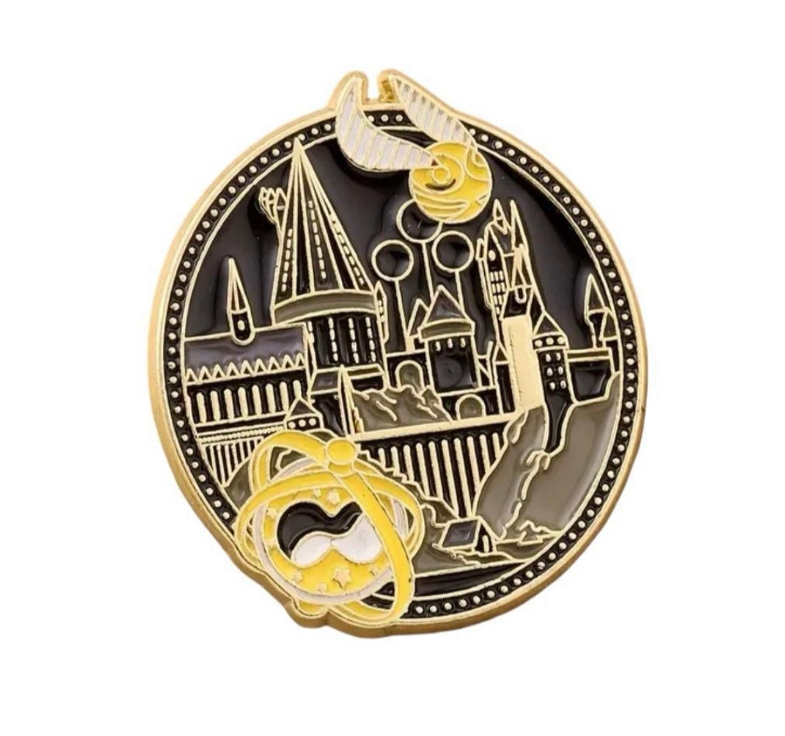 Hogwarts enamel pin