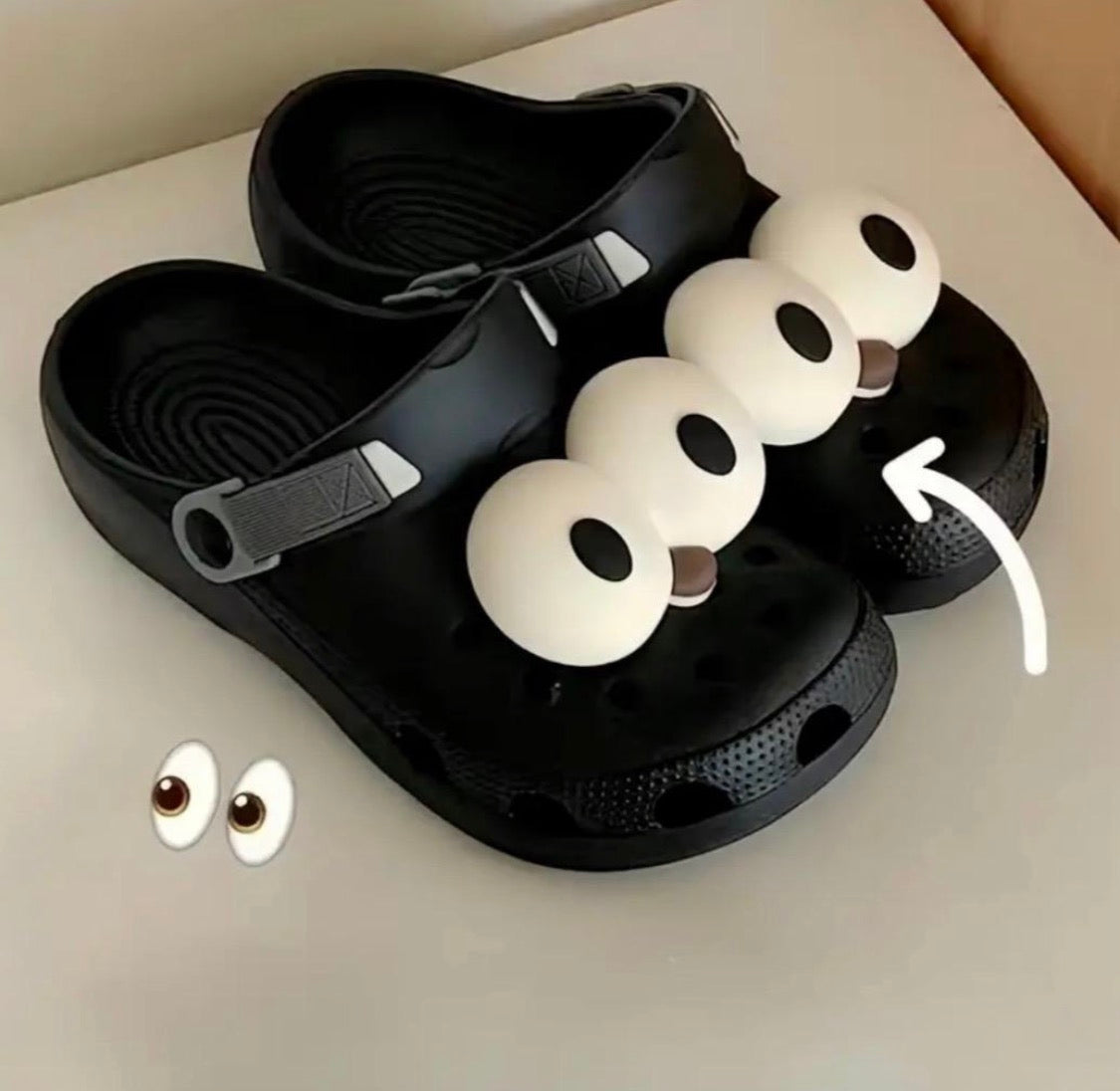 2 piece Cute and funny big eyes shoe charms