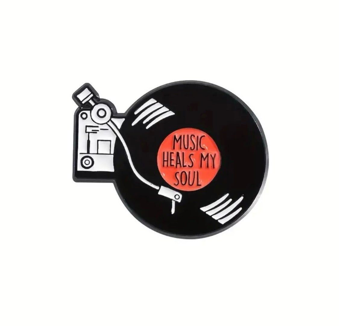Music heals my soul Enamel Pin