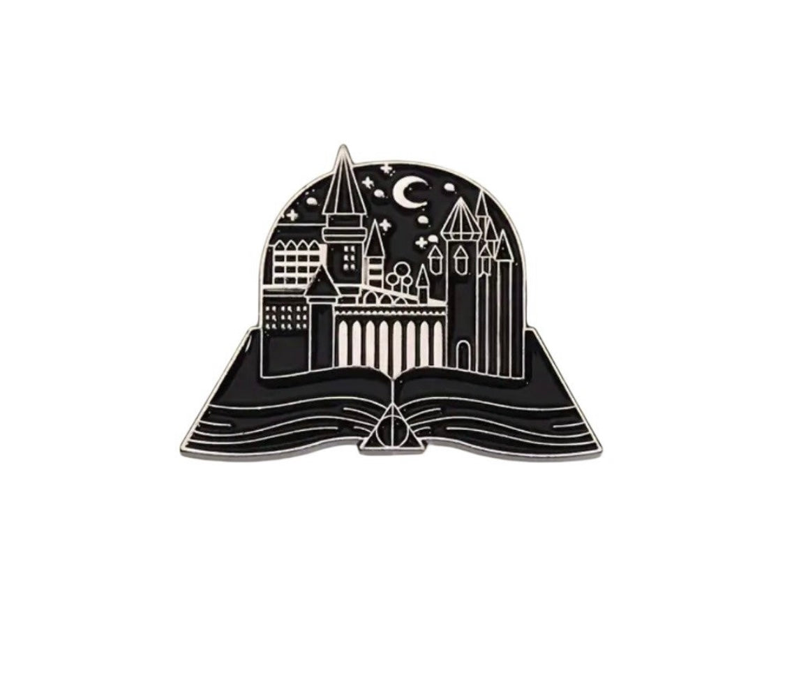 Wizard Harry P. Enamel pins